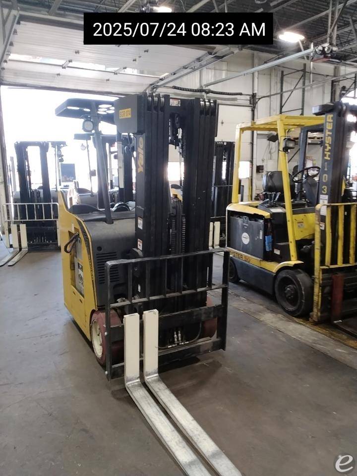 2017 Yale ESC040AD