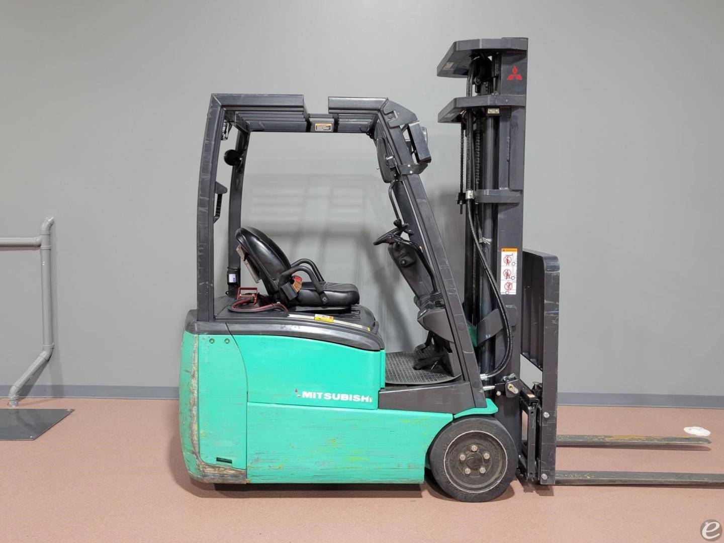 2017 Mitsubishi FB18PNT