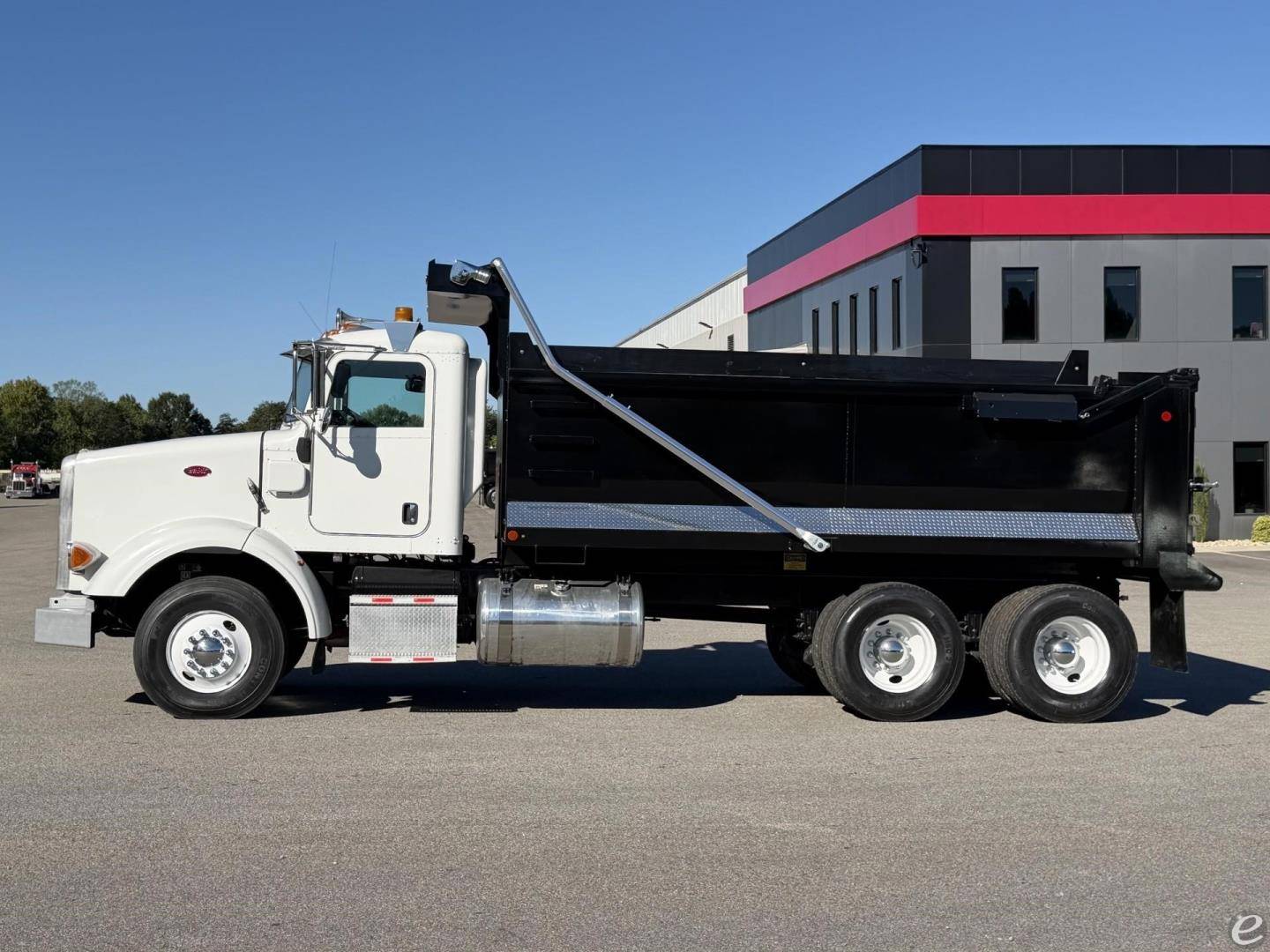 2015 Peterbilt 365