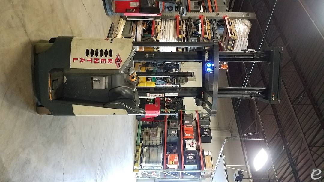 2008 Crown RD5225-30 Gasoline Reach Truck - 123Forklift