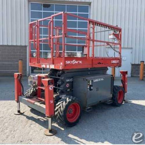 2019 Skyjack SJ6832RT
