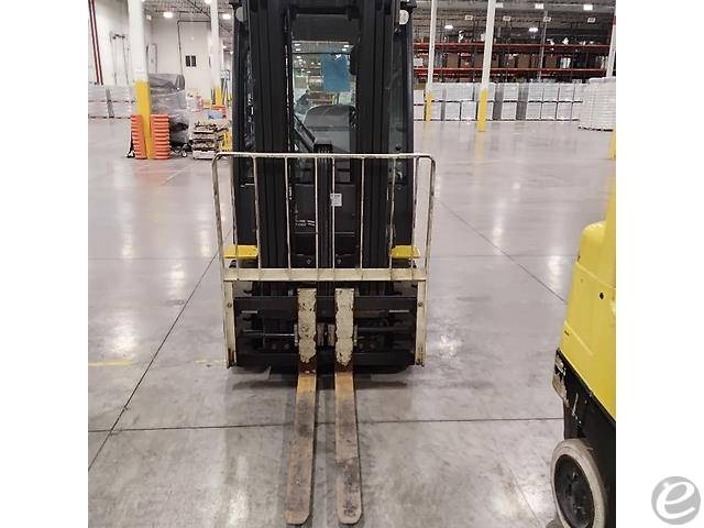 2023 Yale GP40N