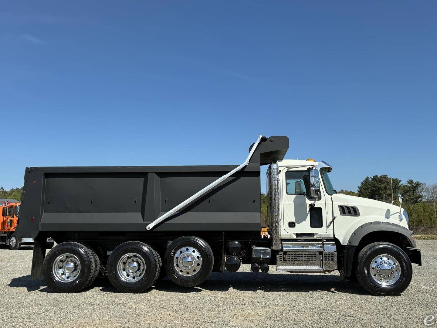 2021 Mack GRANITE 84FR
