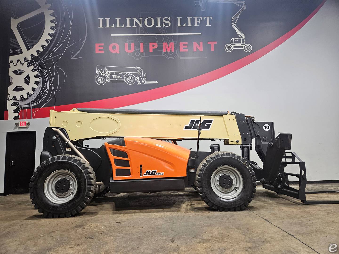 2018 JLG 1055