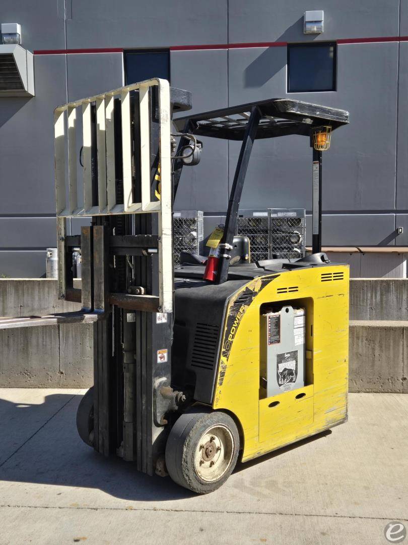 2019 Yale ESC040AD
