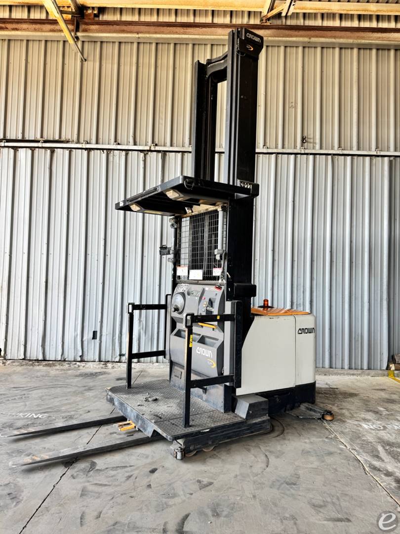 2018 Crown SP4050-30