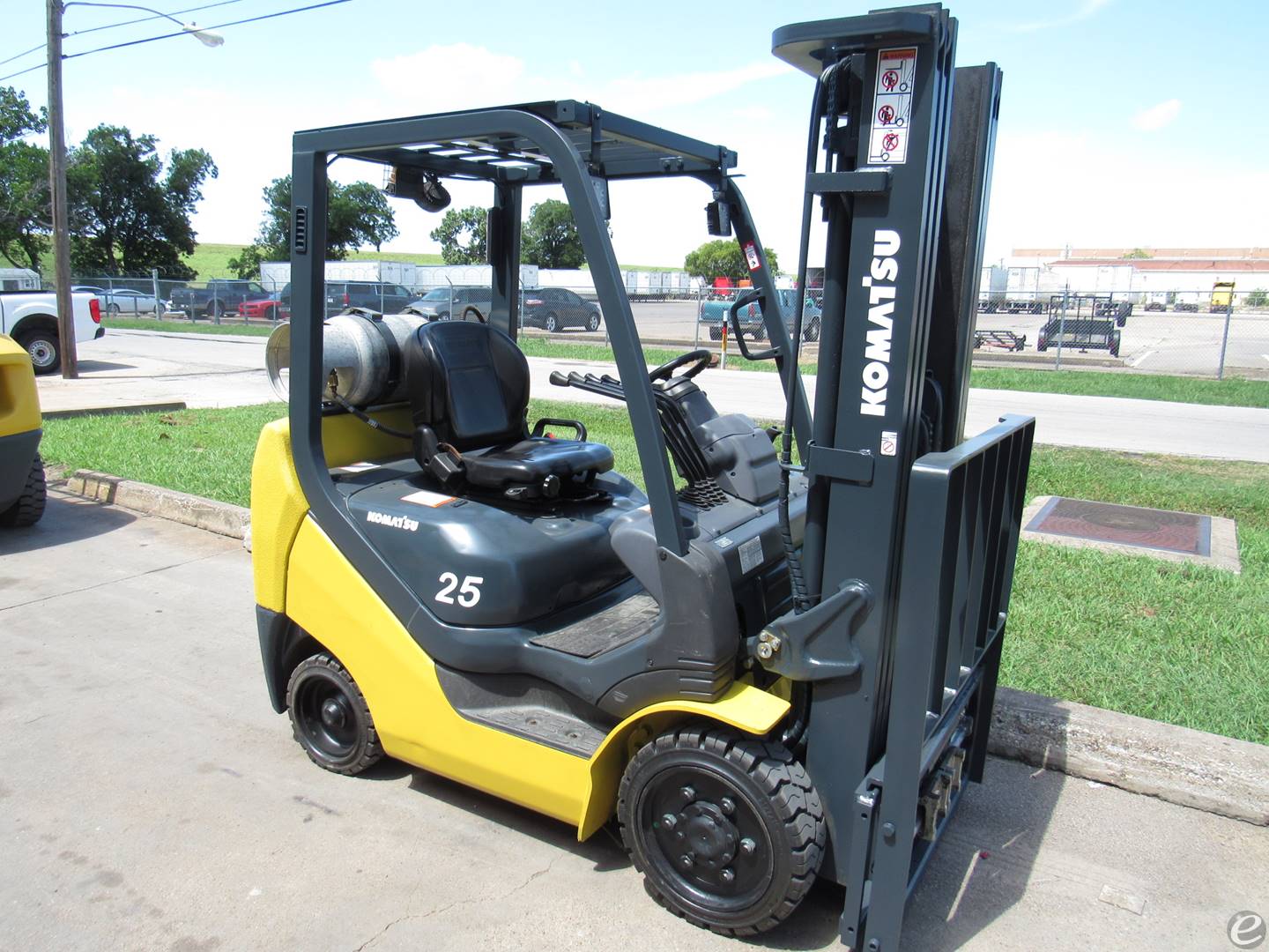 2018 Komatsu FG25ST-16