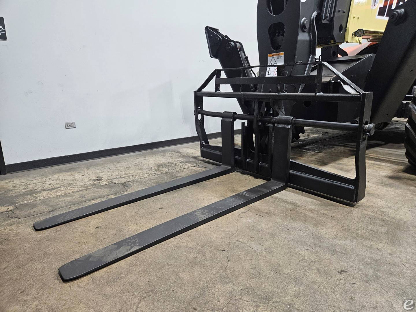 2021 JLG 1255