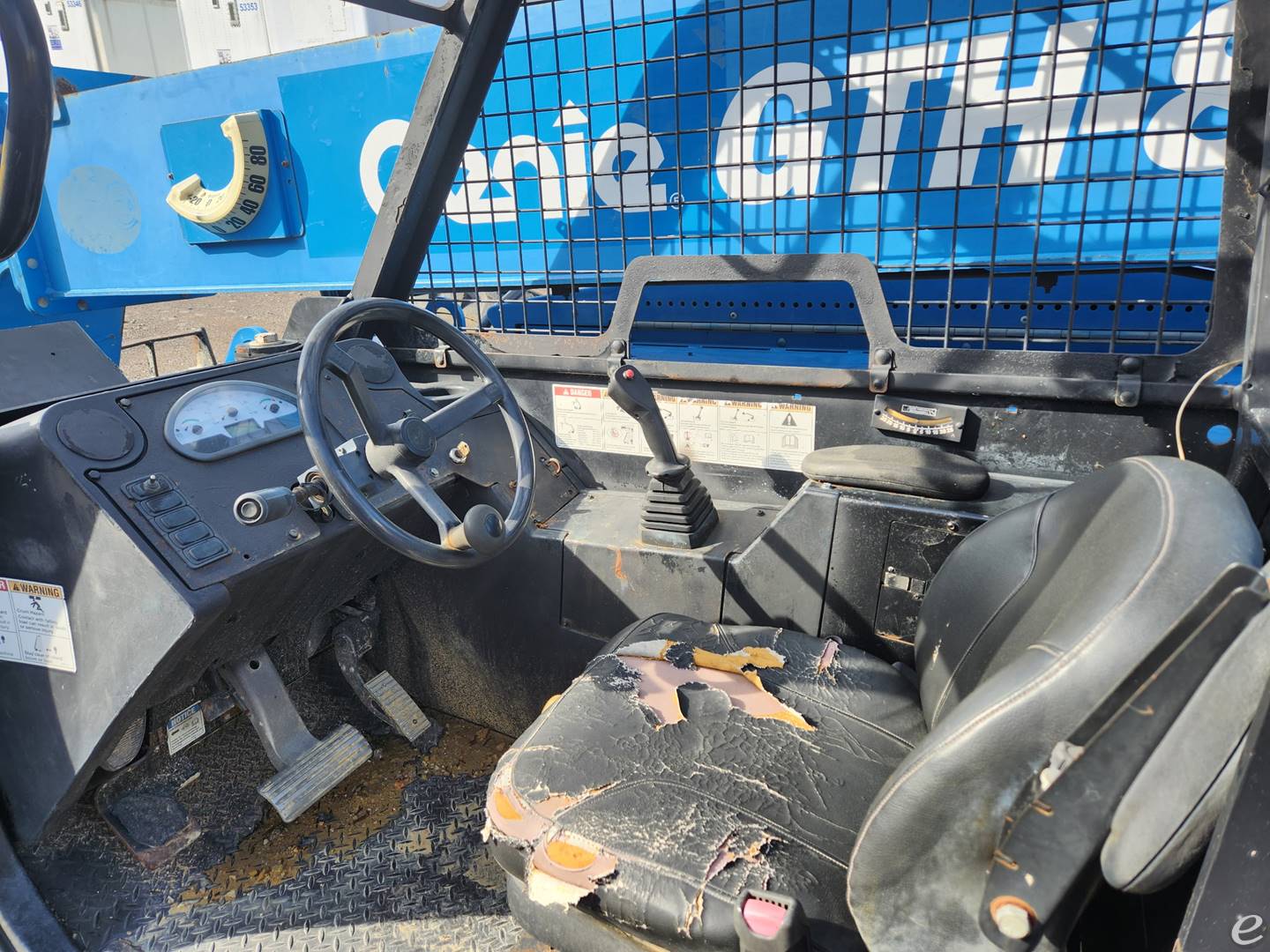 2015 Genie 844