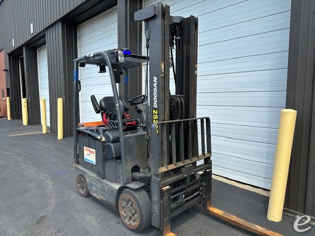 2019 Doosan BC25S-7 Electric Forklift - 123Forklift