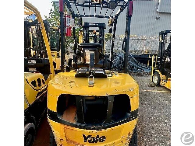 2017 Yale GP060MX Pneumatic Tire Forklift - 123Forklift