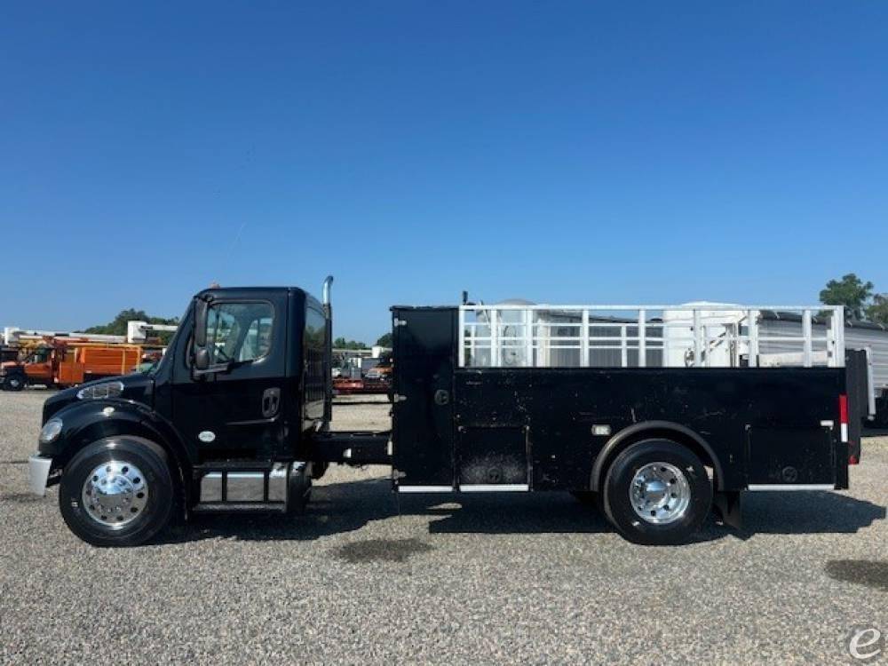 2017 Freightliner BUSINESS CLASS M2 106