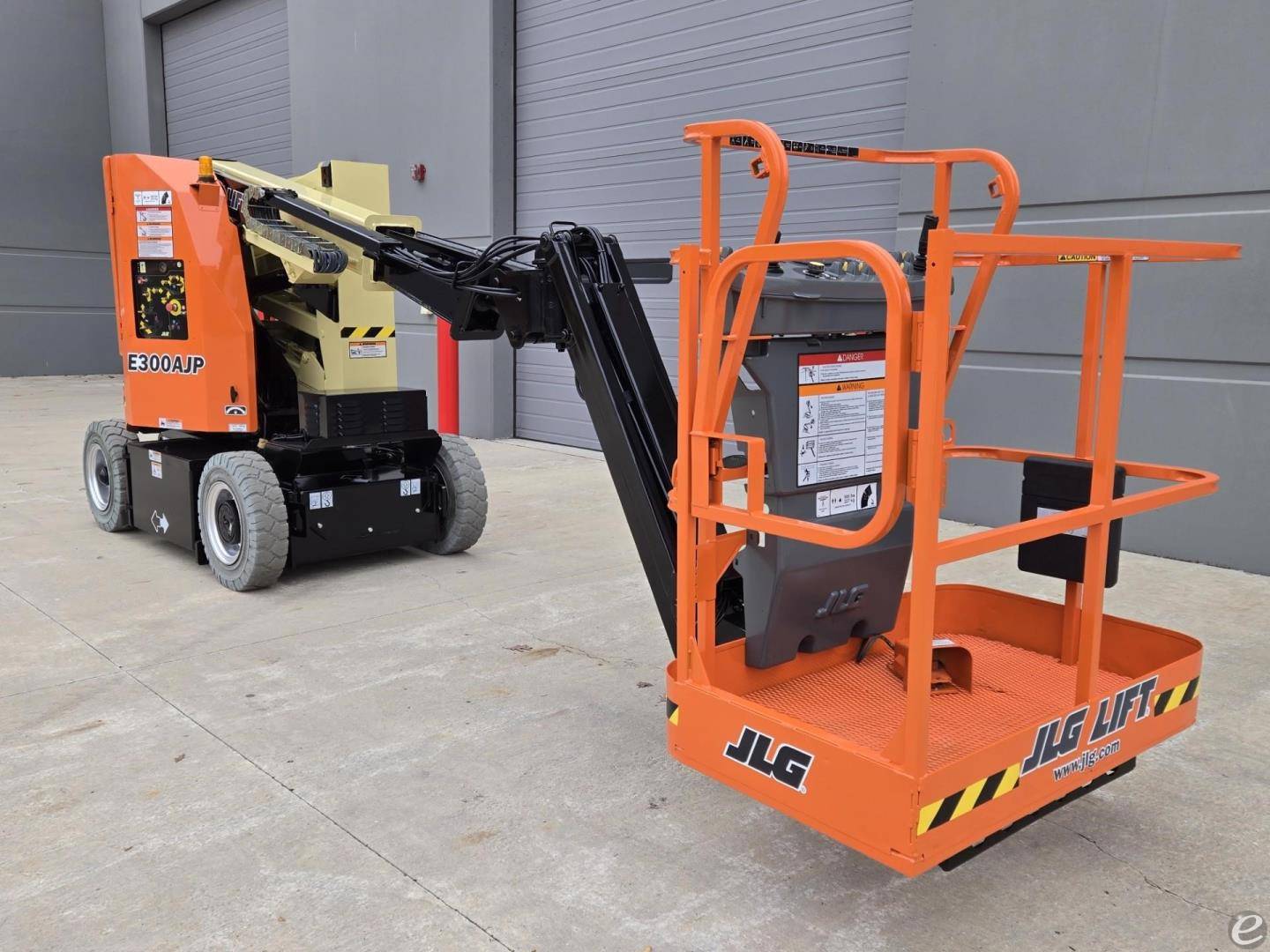 2015 JLG E300AJP Electric Boom Lift - 123Forklift