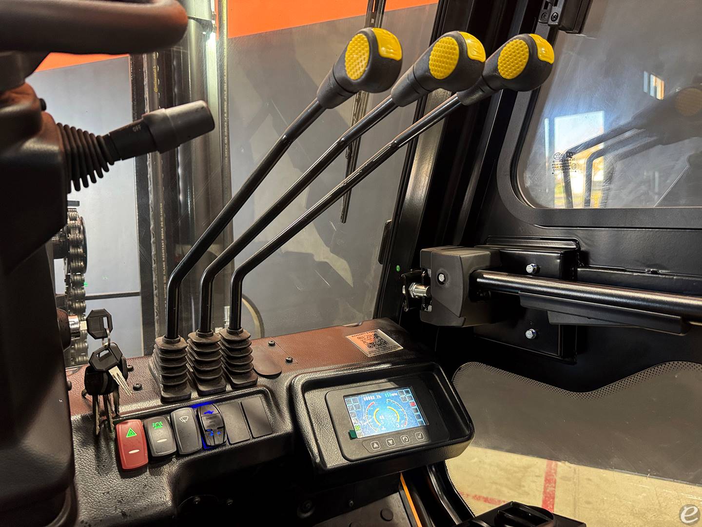 2026 Viper Lift Trucks FY25F