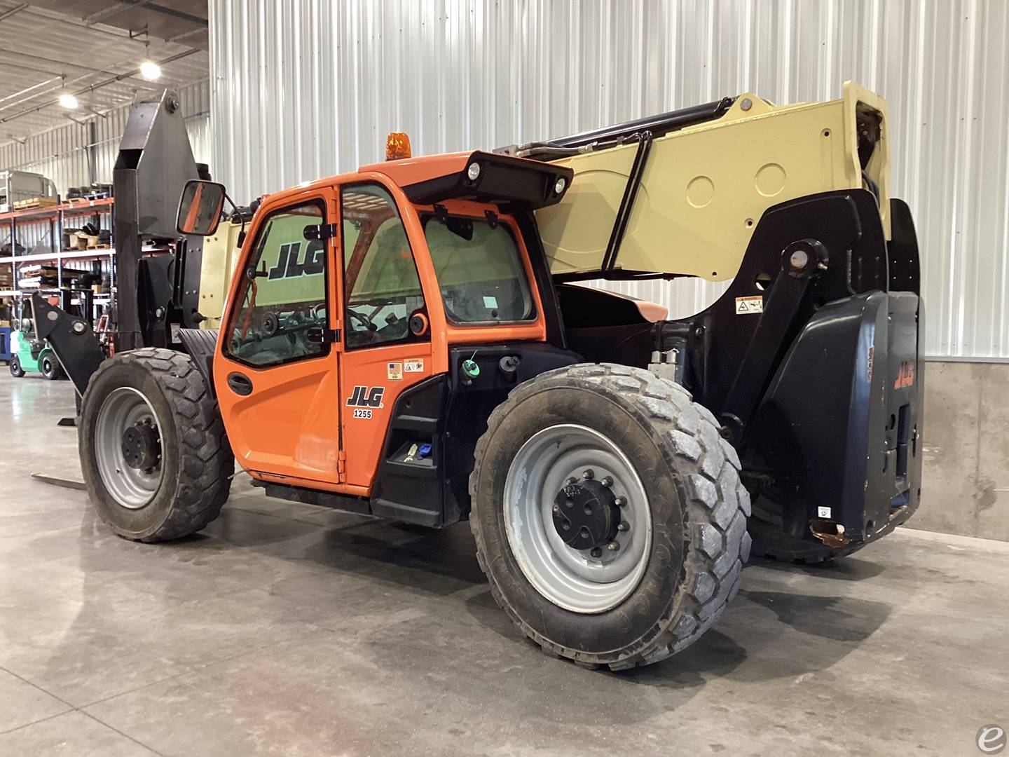 2018 JLG 1255