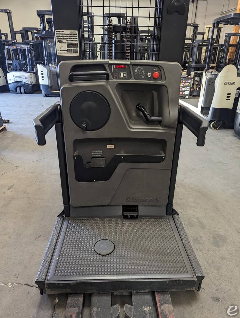 2010 Raymond 560-OPC30TT