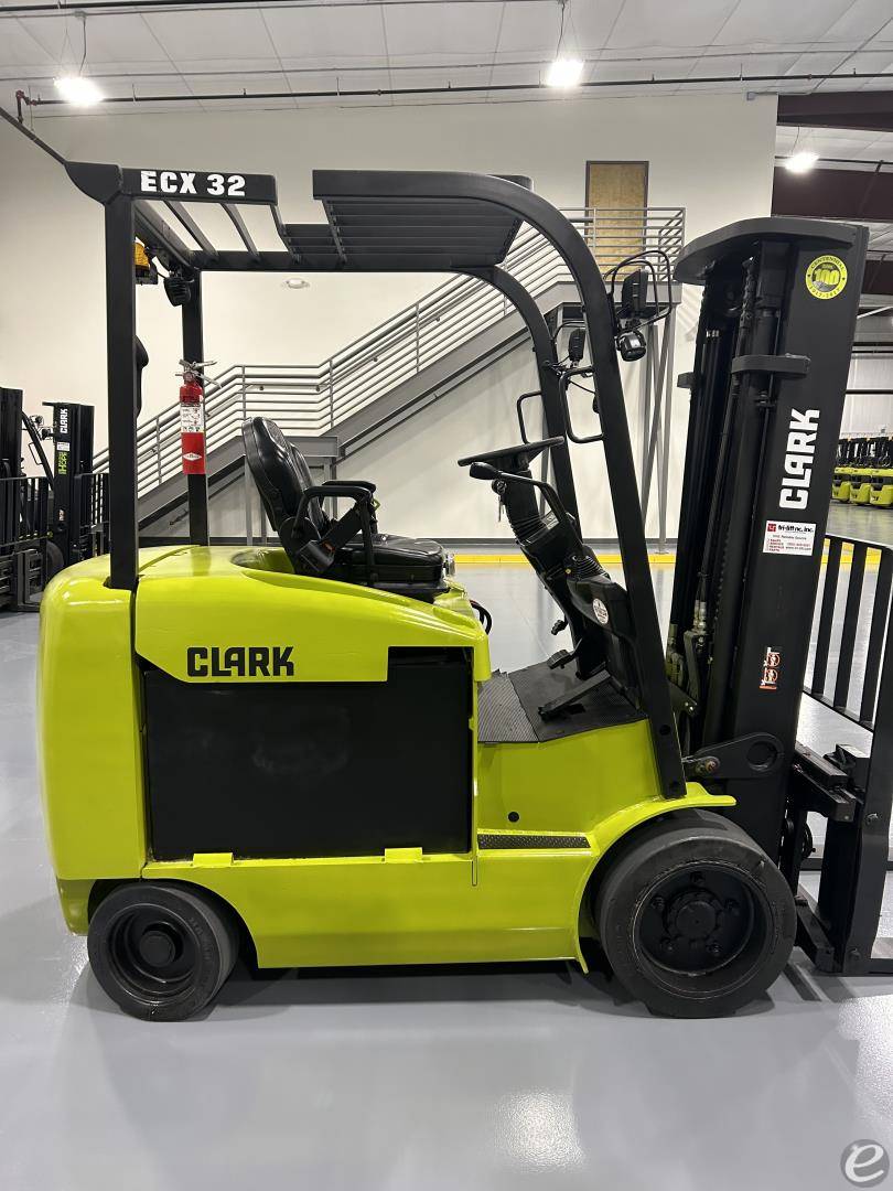 2018 Clark ECX32
