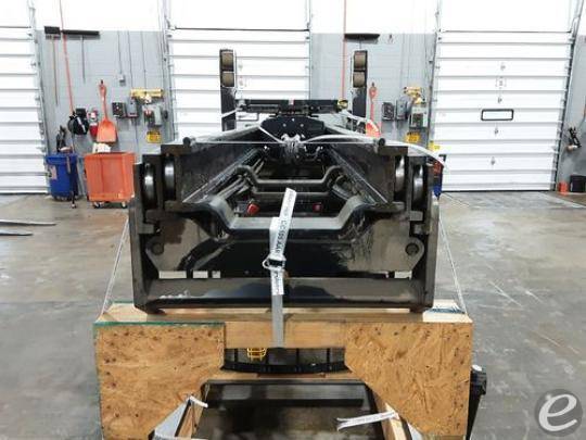 2015 Yale NR045 Electric Reach Truck - 123Forklift
