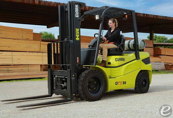 2026 Clark GTS33D