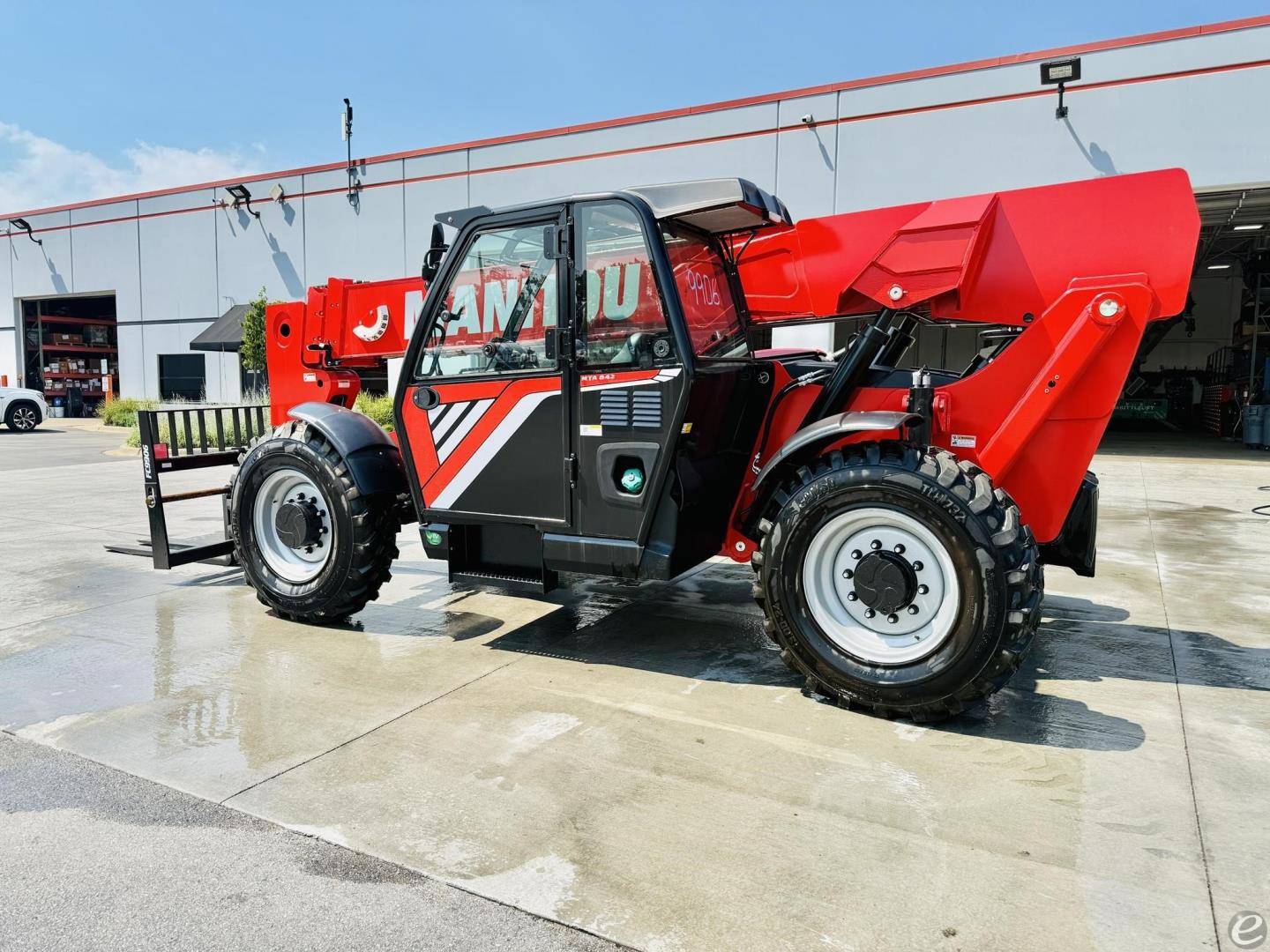 2025 Manitou MTA842