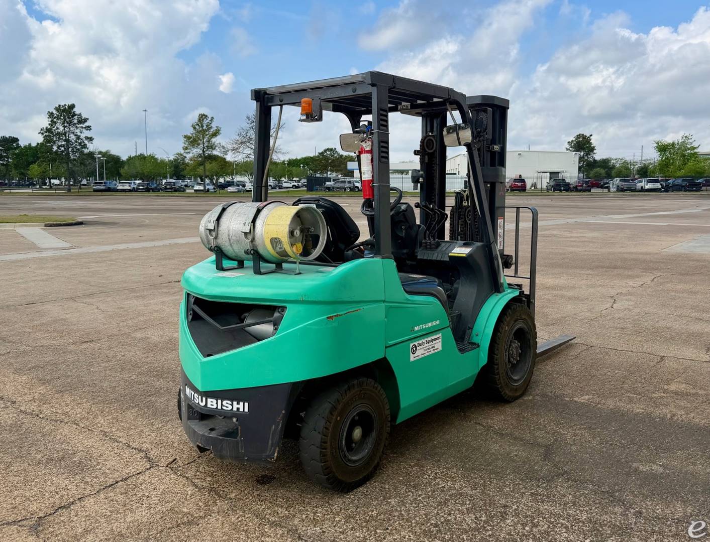 2018 Mitsubishi FG30N