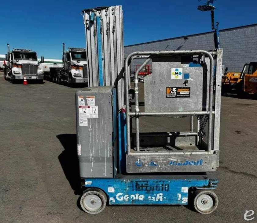 2015 Genie GR-20 Electric Scissor L...