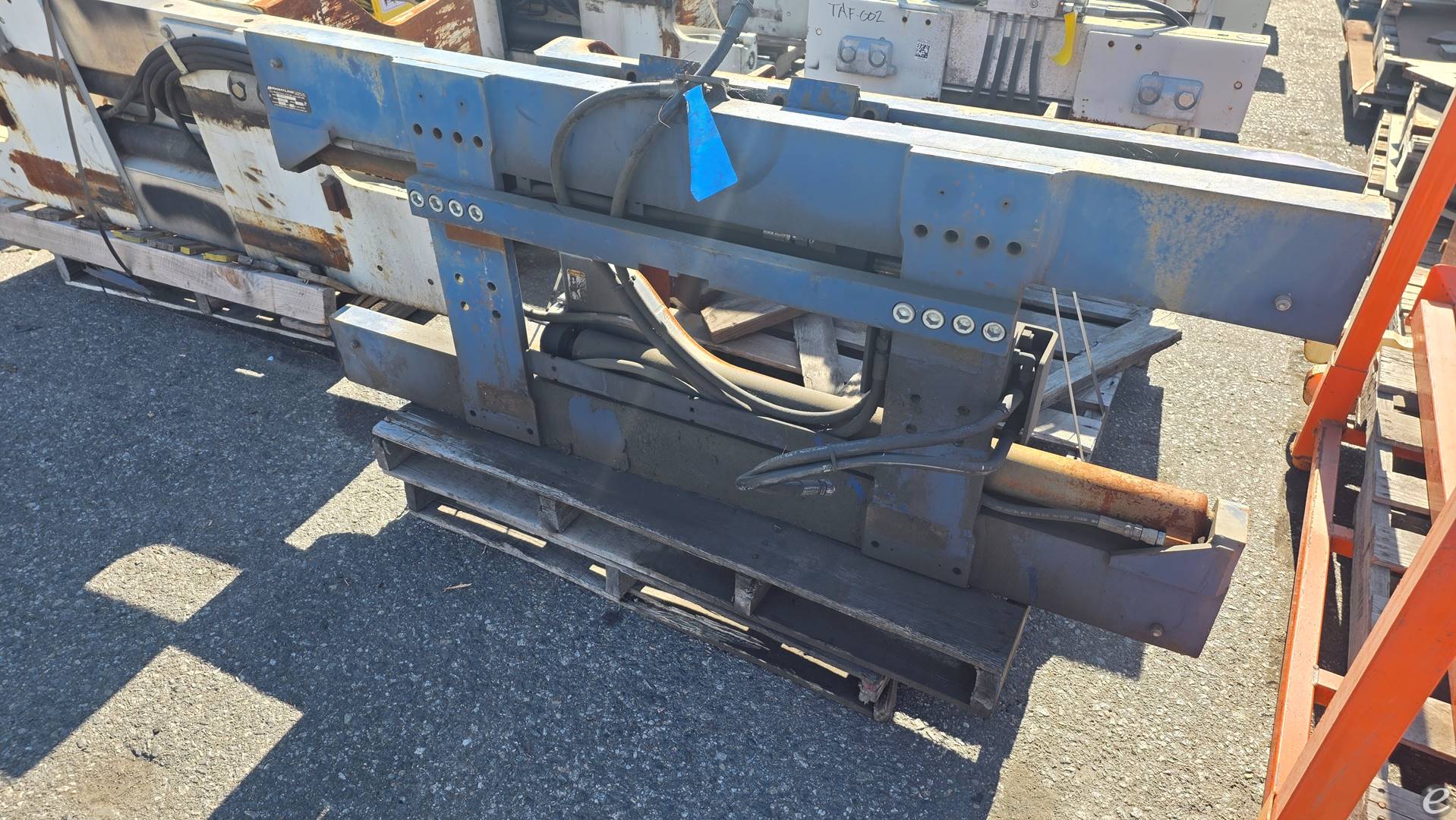 2014 Rightline LBM151