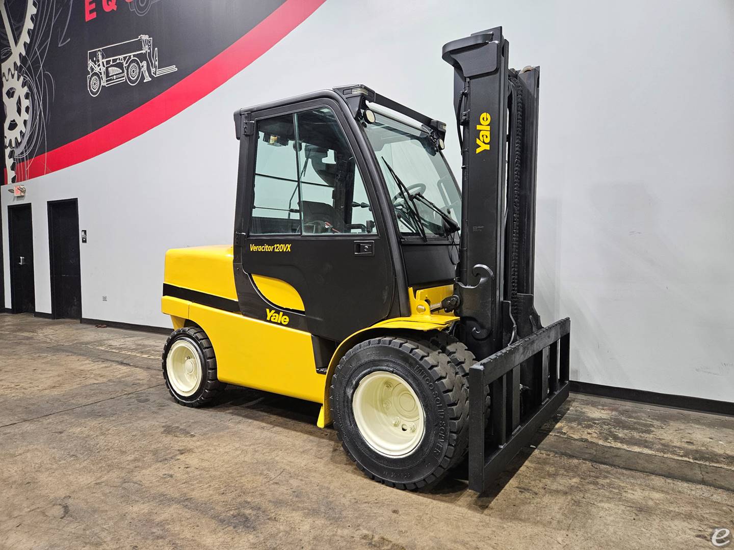 2017 Yale GDP120VX