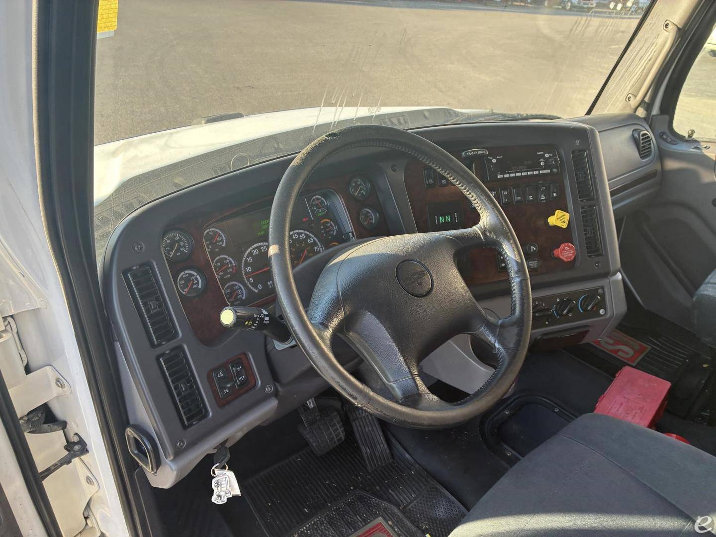 2023 Freightliner 108SD