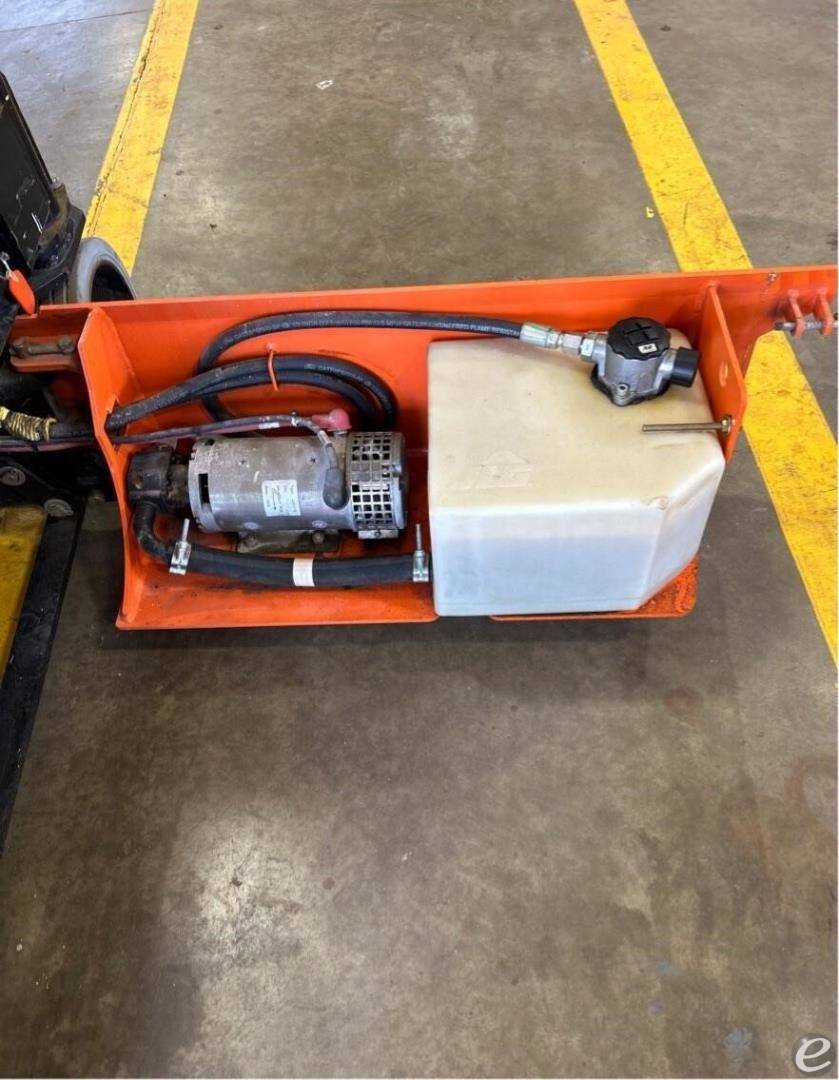 2021 JLG R1932i