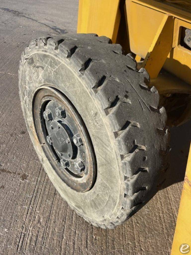 2005 Cat DP70