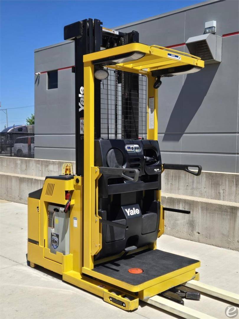 2020 Yale OS030EF Electric Order Picker - 123Forklift