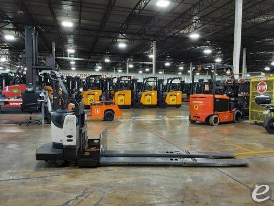 2012 Crown PE4500-80 Electric Forkl...