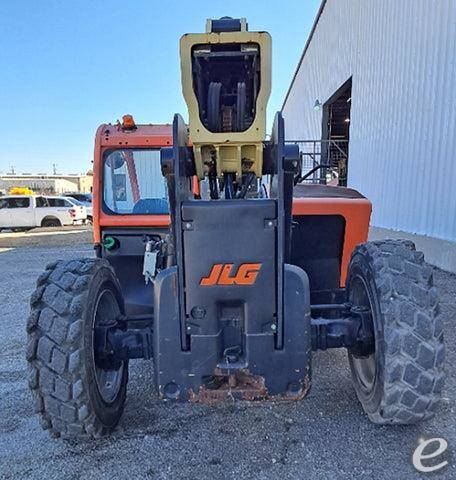 2018 JLG 943
