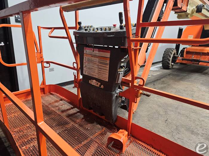 2016 JLG 660SJ