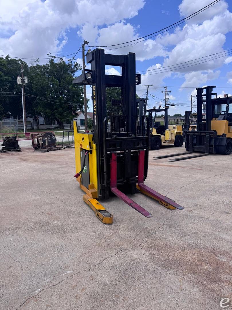 2000 Hyster N30XMDR-240