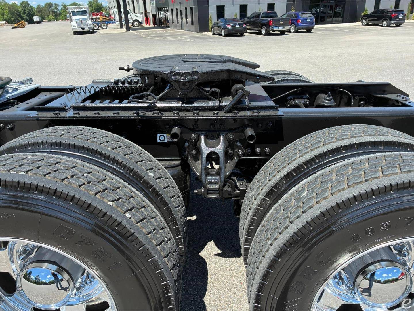 2024 Kenworth W990