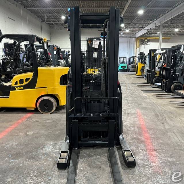 2022 Yale NR045EC