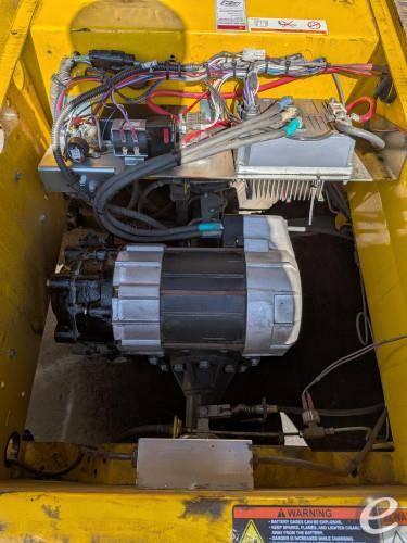 2019 Taylor Dunn B5-440-36 Bigfoot