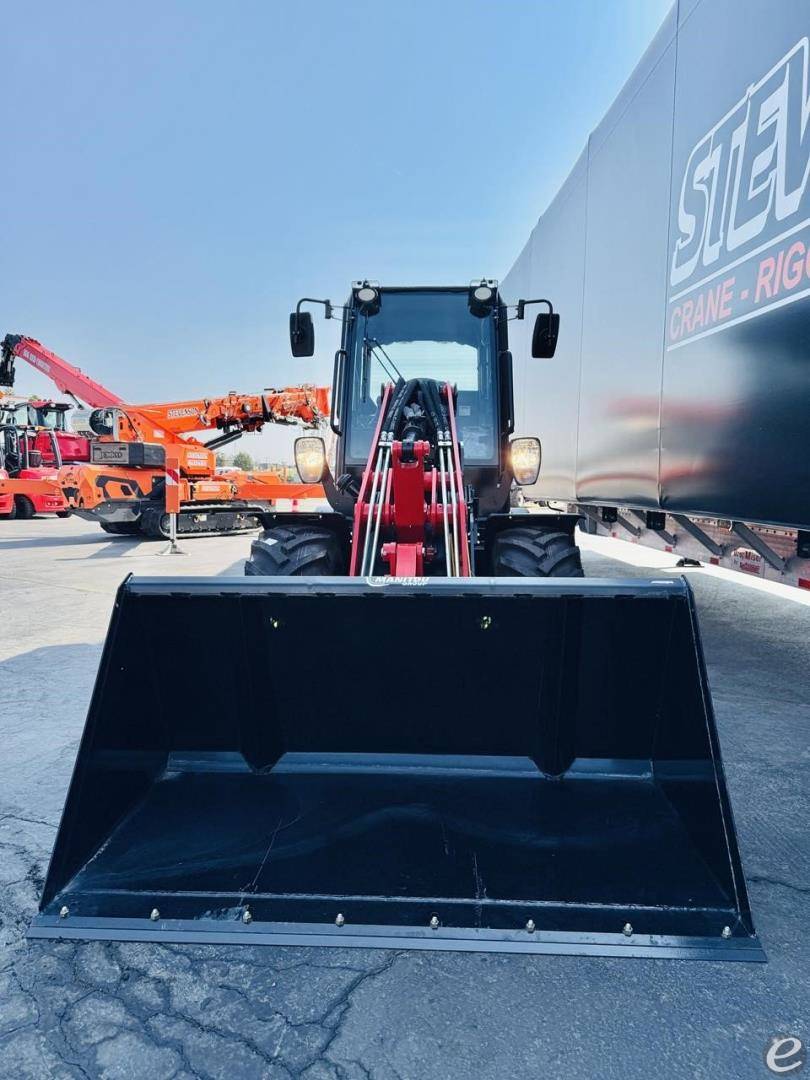2025 Manitou MLA5-60 H-Z