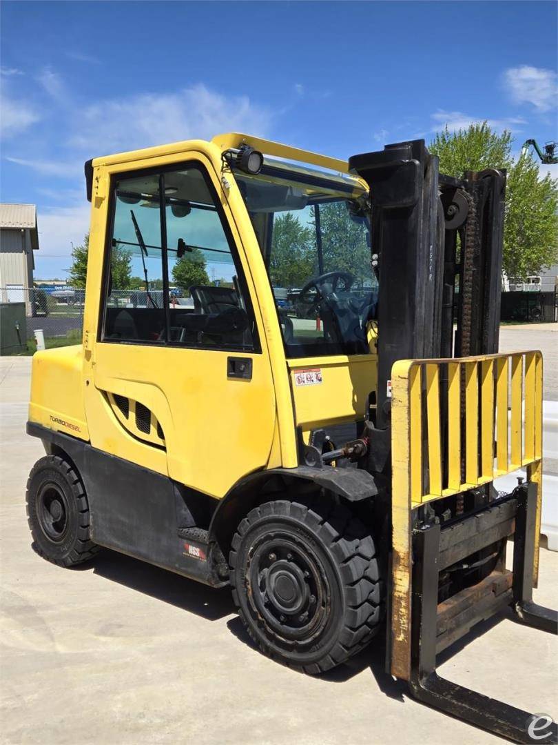 2017 Hyster H80FT Diesel Forklift - 123Forklift