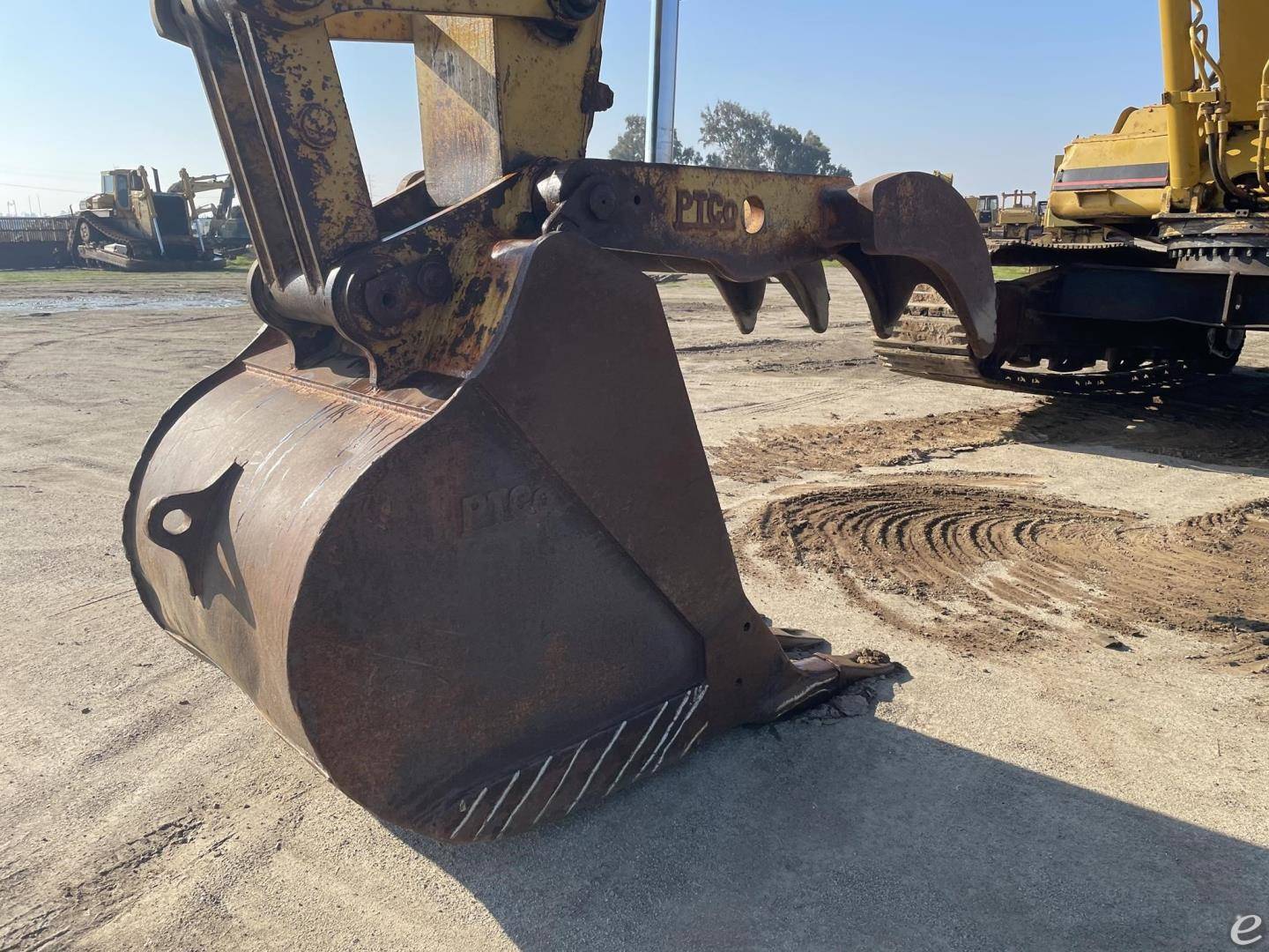 1992 Cat 330L