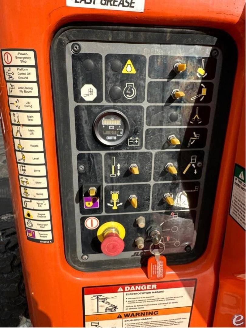 2015 JLG E450AJ
