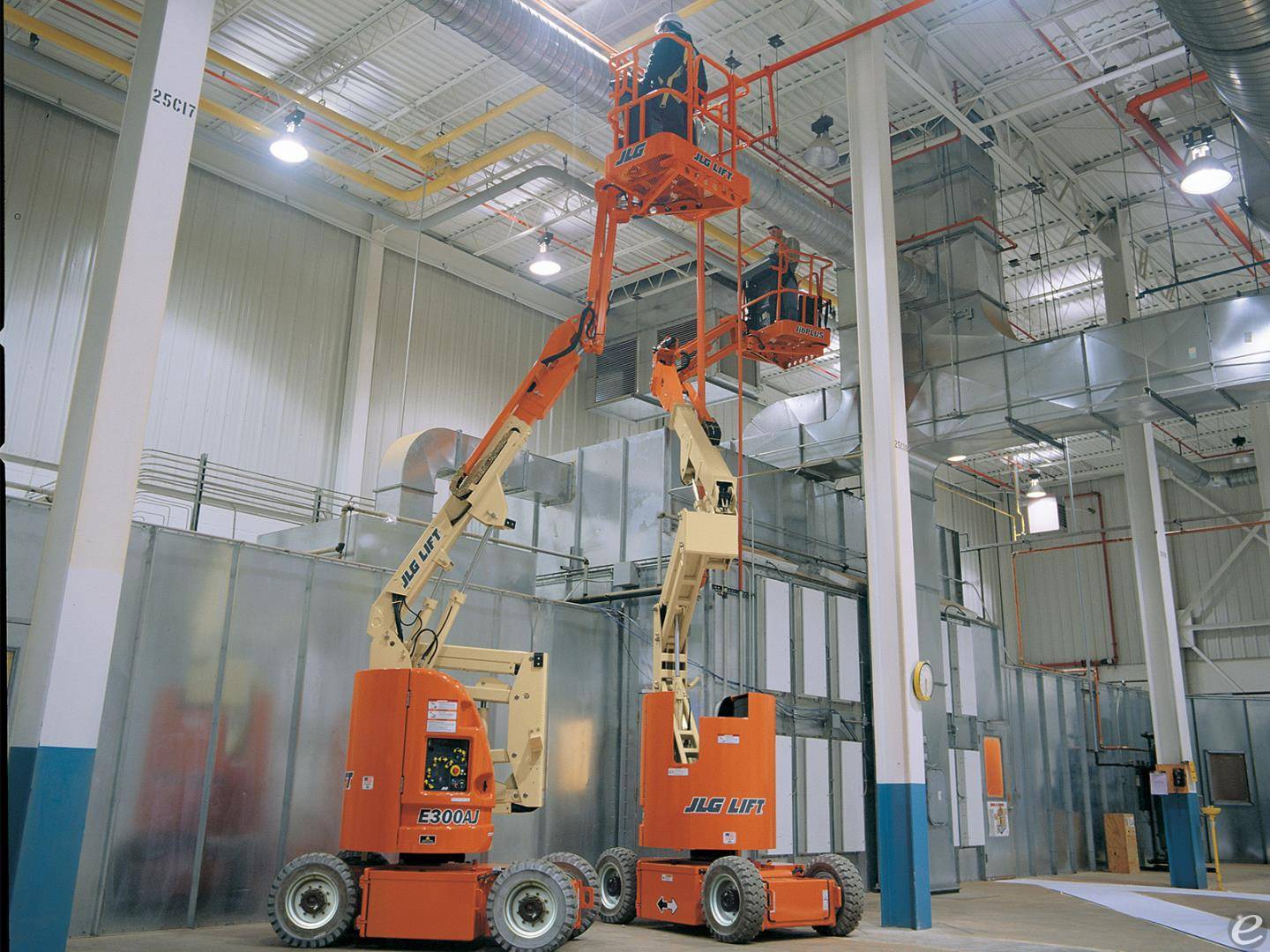 1900 JLG E300AJP