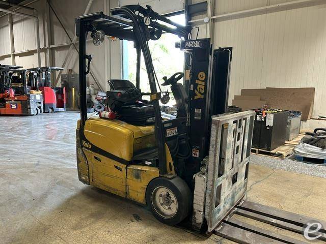2021 Yale ERP030VT