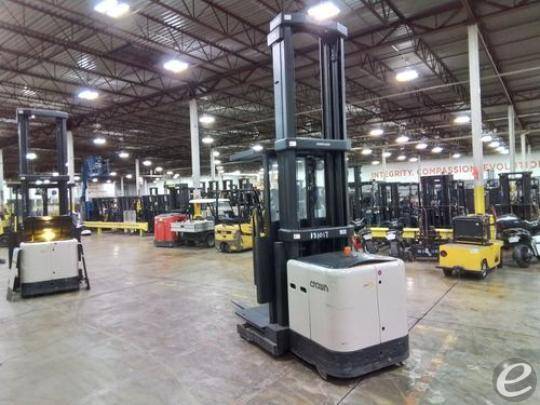 2021 Crown SP3530-30 Electric Order Picker - 123Forklift