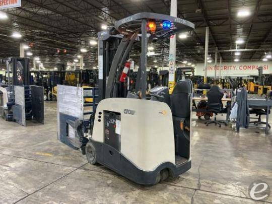 2023 Crown RC5735-35