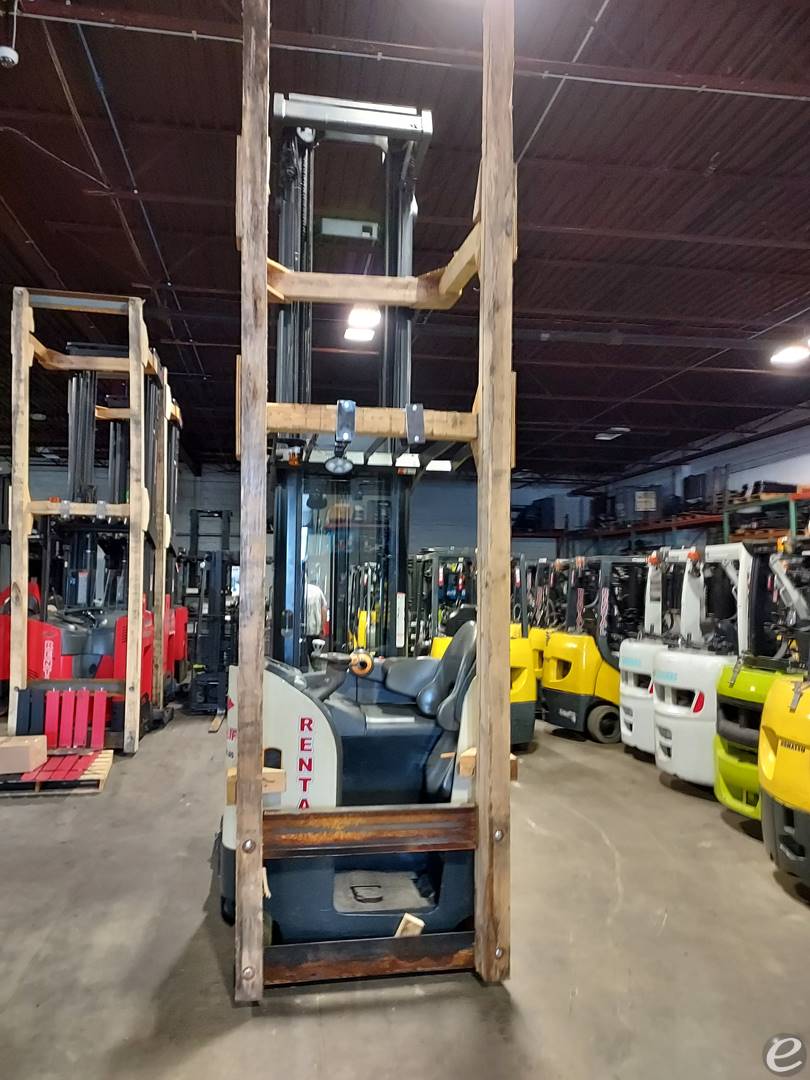 2009 Crown RD5795S-30 Electric Reach Truck - 123Forklift
