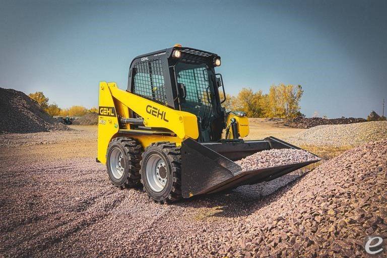 2026 Gehl R135