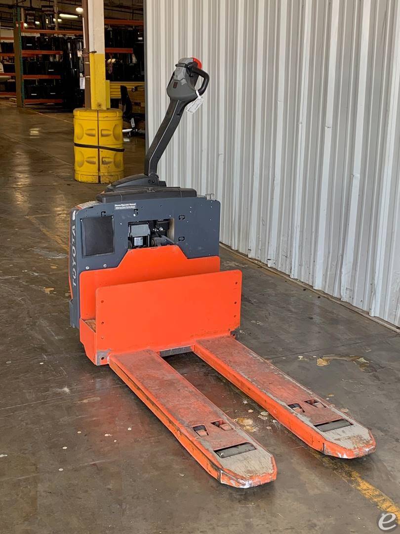 2010 Toyota 8HBW30 Electric Forklift - 123Forklift